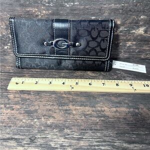 GU3SS Black Women's Wallet NWT